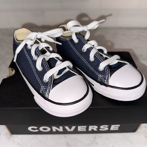 Navy blue converse all stars size 10T.